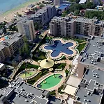 In Royal 5 Pool View Sunny Beach