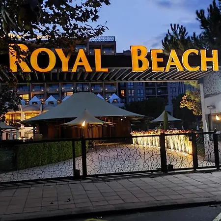 In Royal 5 Pool View شقة