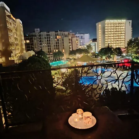 شقة In Royal 5 Pool View