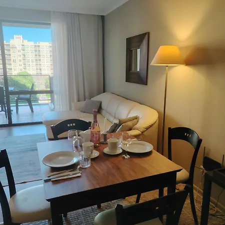 In Royal 5 Pool View Апартаменты