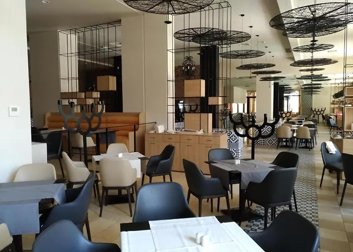 In Royal 5 Pool View Солнечный берег