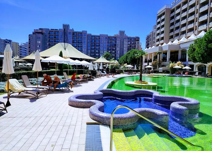 Apartment In Royal 5 Pool View *