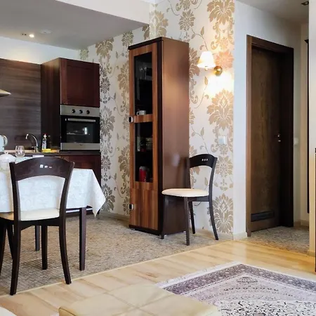 Apartment In Royal 5 Pool View