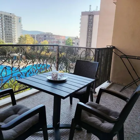 Apartament In Royal 5 Pool View